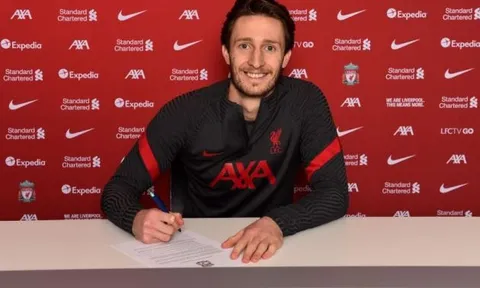 CHÍNH THỨC! Liverpool cùng lúc chiêu mộ thành công 2 trung vệ
