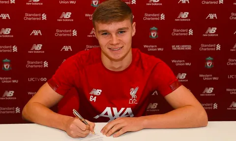 CHÍNH THỨC! Liverpool ký hợp đồng với sát thủ ghi 28 bàn/mùa