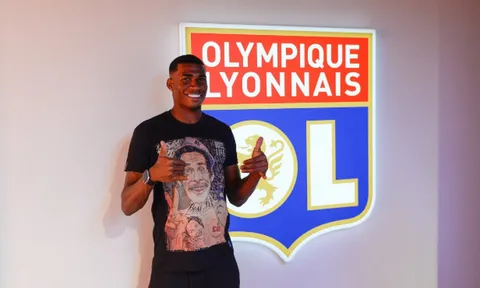 CHÍNH THỨC: Lyon ra mắt tân binh, Man United tiến gần ngôi sao 80 triệu euro
