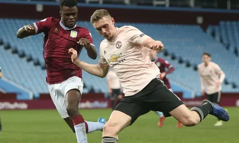 CHÍNH THỨC! Man Utd đẩy đi cầu thủ Mourinho dùng thay thế Pogba