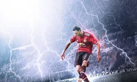 CHÍNH THỨC! M.U kích hoạt điều khoản, 'quái thú tái sinh' ở lại Old Trafford