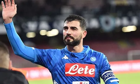 CHÍNH THỨC: Raul Albiol chia tay CLB Napoli