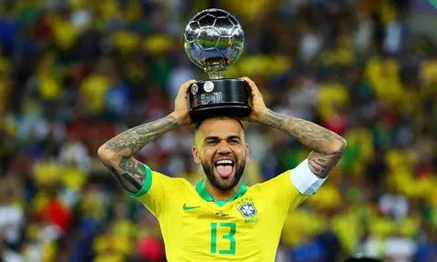CHÍNH THỨC: Sau tuyên bố gây sốc, Dani Alves lập tức có bến đỗ mới