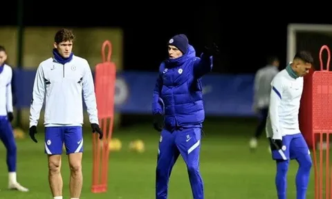 CHÍNH THỨC: Tuchel cập bến Chelsea, tập luôn buổi đầu cùng học trò