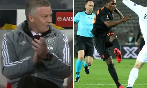 CHOÁNG! Ighalo ghi bàn như Ronaldinho, Solskjaer phản ứng không ngờ