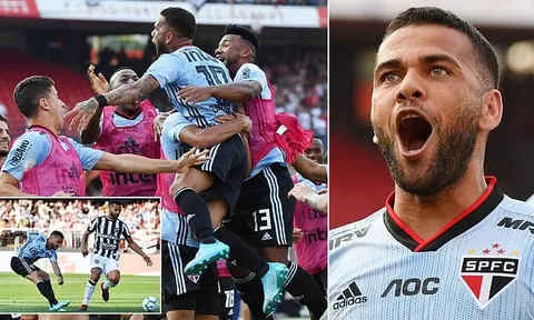 Chơi vị trí lạ, Dani Alves ghi bàn ngay trận ra mắt CLB mới