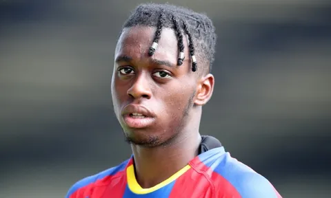 Chưa ra mắt Man United, Aaron Wan-Bissaka đã chọn phải 1 "điềm xui"?
