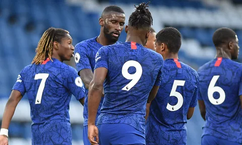 Chưa thể thắng, Chelsea mở cửa chờ "hỗ trợ"