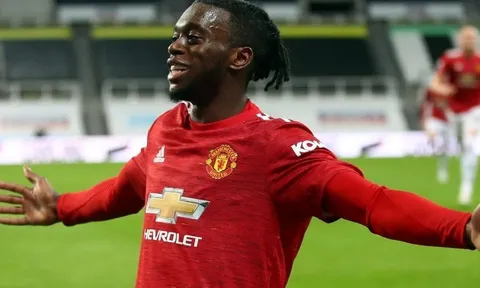 Chuẩn xác đến mức hoàn hảo, Wan-Bissaka khiến Premier League phải ngả mũ