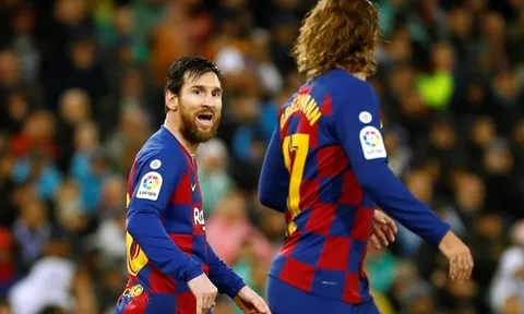 Chán nản và bất lực, Messi quát tháo cả Griezmann ở El Clasico