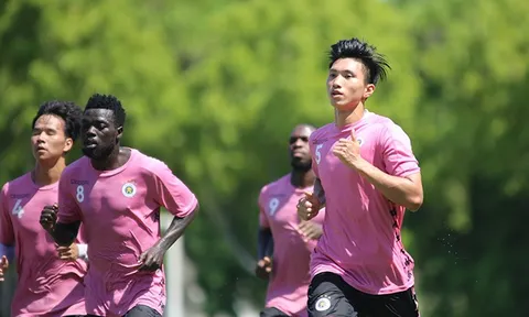 CLB Hà Nội đội nắng tập thể lực sẵn sàng bảo vệ ngai vàng V-League