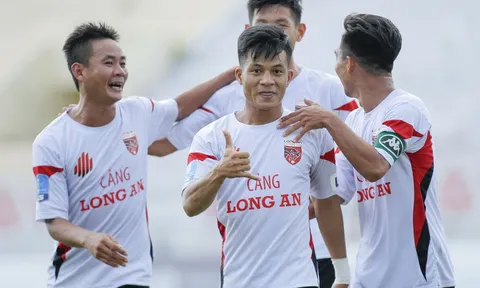 CLB Long An thắng trận thứ 3 liên tiếp: Thép đã tôi thế đấy!