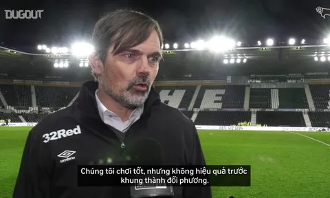 Cocu: Manchester United xứng đáng thắng