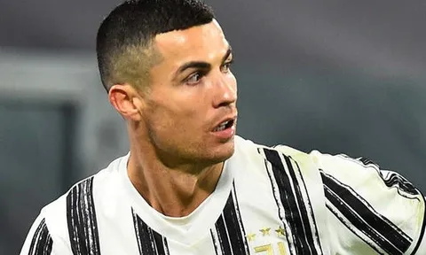 Không phục Ronaldo, Pele lập tức làm 1 điều