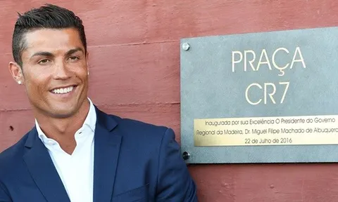 CHÍNH THỨC! Ronaldo trở thành tỷ phú đầu tiên của bóng đá thế giới