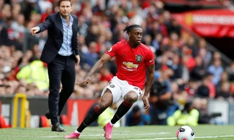 'Cực chất' với đội hình toàn hậu vệ phải: Cú sốc thủ môn; 'Máy xoạc' Man Utd