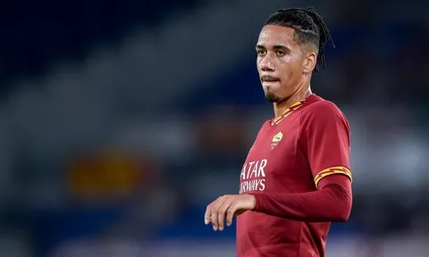 "Cục tạ" Man Utd ra mắt, Roma mất luôn mạch bất bại
