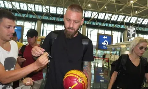 Cựu đội trưởng Roma nói lời xúc động trong ngày chia tay nước Ý