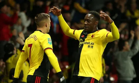Cựu sao Man United ghi bàn, đội 'bét bảng' Premier League hưởng niềm vui chiến thắng