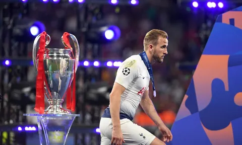 Cựu sao MU chỉ ra 'cứu cánh' cho thầy trò Mourinho mùa này