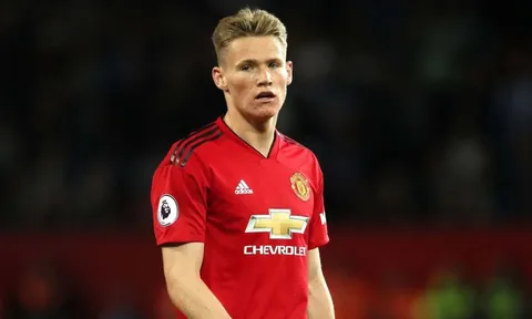 51% CĐV M.U muốn Solskjaer 'trảm' McTominay, dùng 1 cái tên bắt cặp Pogba