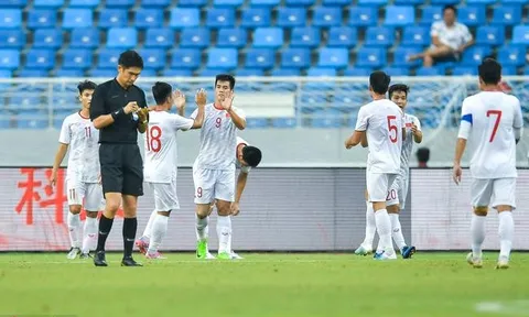 Đả bại U22 Trung Quốc: “Phù thủy” Park đã thắng trong "cuộc chiến thầy trò"