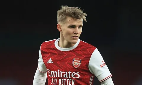Đá chính trận đầu, Odegaard nói luôn về tương lai ở Arsenal