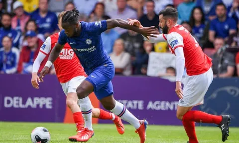 Đá 'phá' thế này, sao Bỉ đang tự đẩy mình khỏi Chelsea