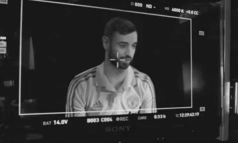 Đã rõ thực hư tấm ảnh Bruno Fernandes ký hợp đồng với Man Utd