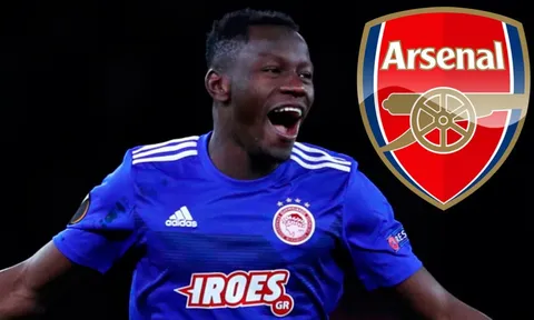 Đại chiến ông lớn, Arsenal quyết giành "Quái thú Hy Lạp"