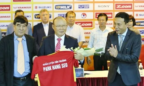 Đàm phán giữa thầy Park và VFF kéo dài: Thời gian là biến số khó lường