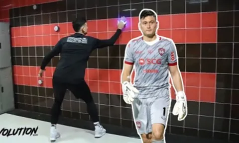 Đặng Văn Lâm tập phản xạ, sẵn sàng "đòi" lại suất bắt chính tại Muangthong