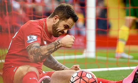 Ngoài đôi mươi, cựu cầu thủ Liverpool này đã suýt phải giải nghệ