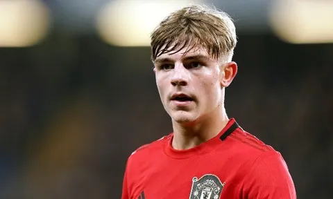 Dạt vào đá trung vệ, Luke Shaw nói lời thật lòng về Brandon Williams