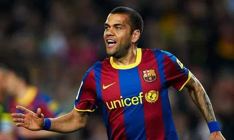 Đâu sẽ là điểm dừng chân cuối trong sự nghiệp Dani Alves?