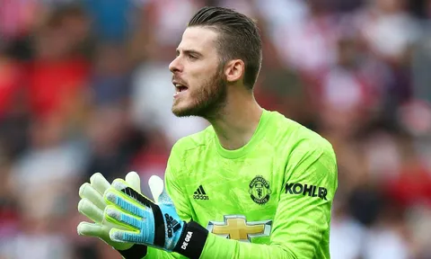 Van der Sar chỉ ra người có thể thay De Gea ở Man Utd