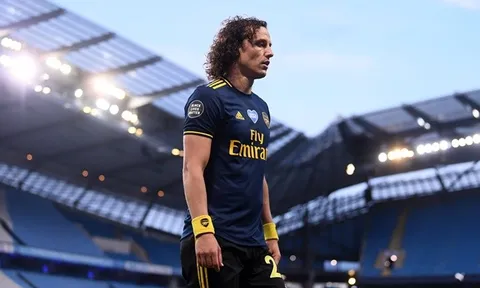 Hóa 'tội đồ' khiến Arsenal thua trận, Luiz phá vỡ im lặng
