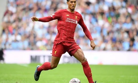Đây, cái tên quan trọng 'xe duyên' cho 'quái thú Hà Lan' với The Kop