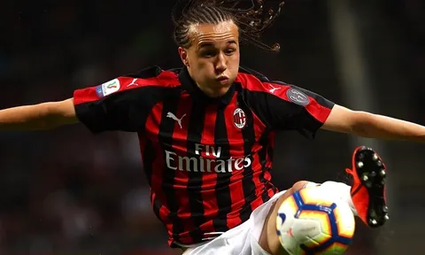 Đây, lí do khiến AC Milan nên giữ sao Uruguay ở lại San Siro