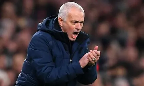 Chiến Lampard, Mourinho công khai cách Chelsea đối xử với mình