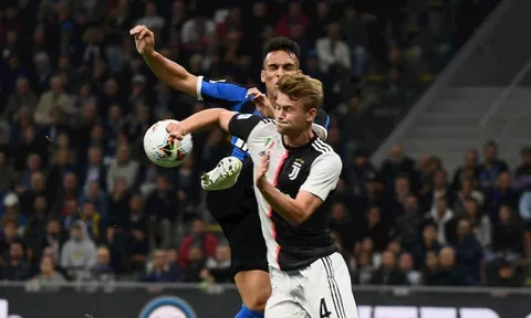 De Ligt: 'Cánh tay tôi như có nam châm hút bóng'