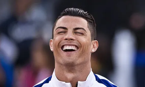 De Ligt: "Khi tôi đến Juventus, điều đầu tiên Ronaldo nói là..."