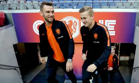 De Ligt: 'Anh ấy là người đầu tiên đến ngồi cạnh và nói chuyện với tôi'