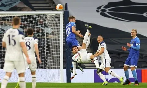 Dele Alli làm tất cả để tạo nên siêu phẩm cho Tottenham
