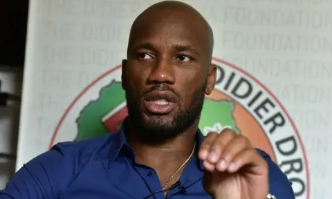 Đến Việt Nam, Drogba tiết lộ luôn danh tính HLV Chelsea tiếp theo