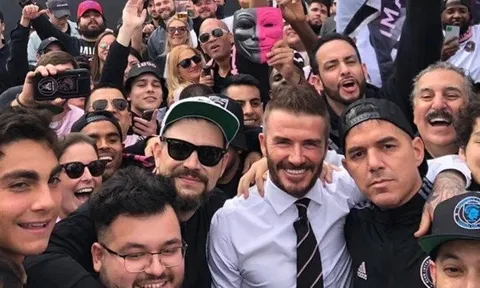 "Đẹp trai" như Beckham, chi "núi tiền" đưa 16 hộ gia đình sang Mỹ xem bóng đá