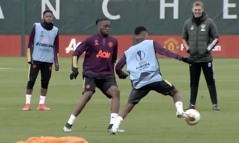 Diallo nhảy múa biến Wan-Bissaka và Matic thành "gã hề" trên sân tập
