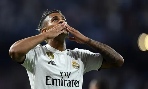 Fan Real: "Benzema hãy hỗ trợ cậu ấy như đã từng với CR7"