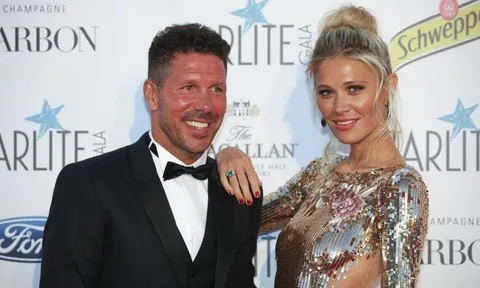 Diego Simeone cơ bắp vạm vỡ bên cạnh bạn đời xinh như mộng