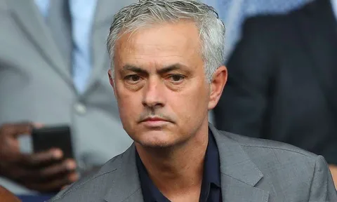 Điểm tin tối 22/08: M.U chốt đón bom tấn mùa Đông; Mourinho nói 1 điều cực gắt về VAR